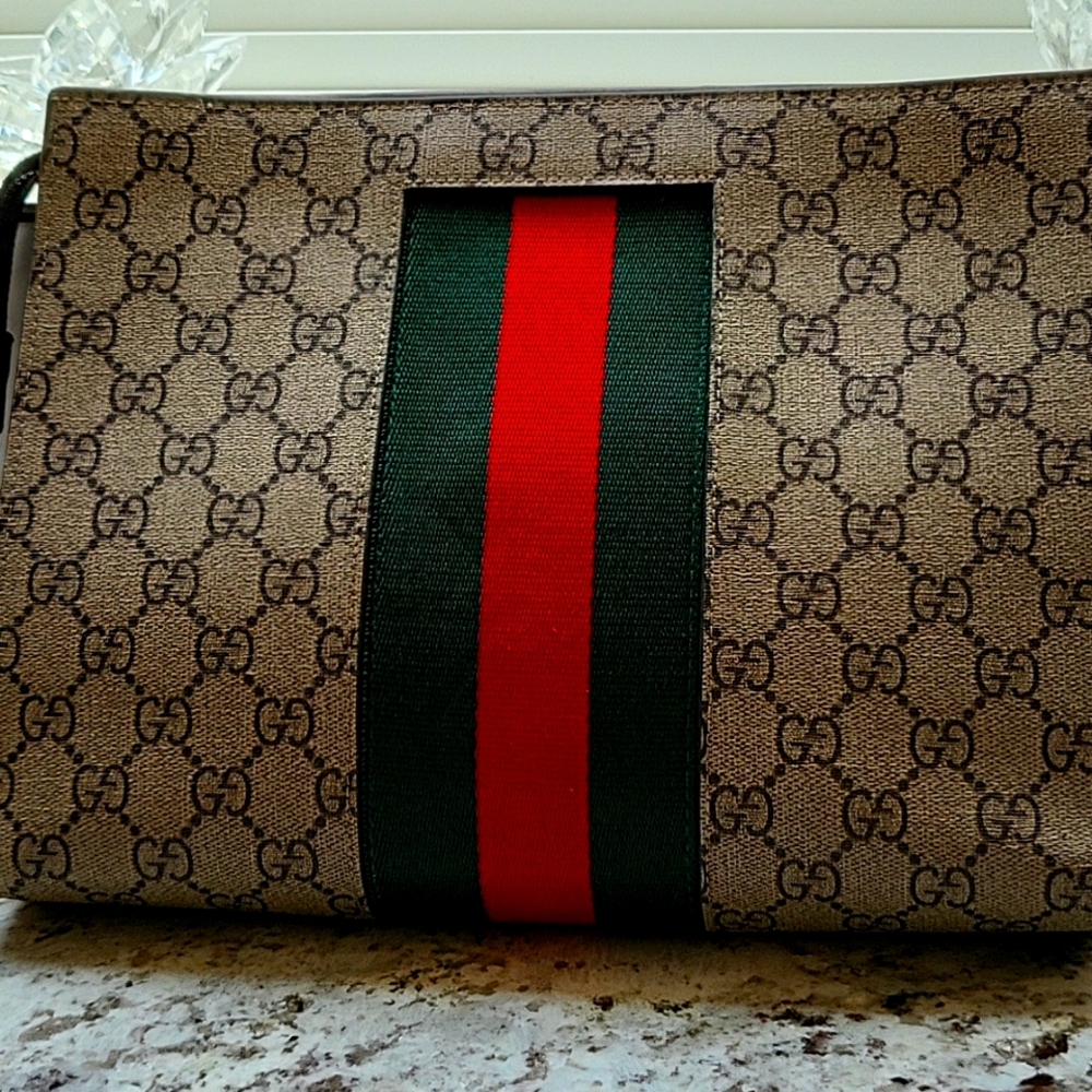 Gucci Supreme Messenger Bag